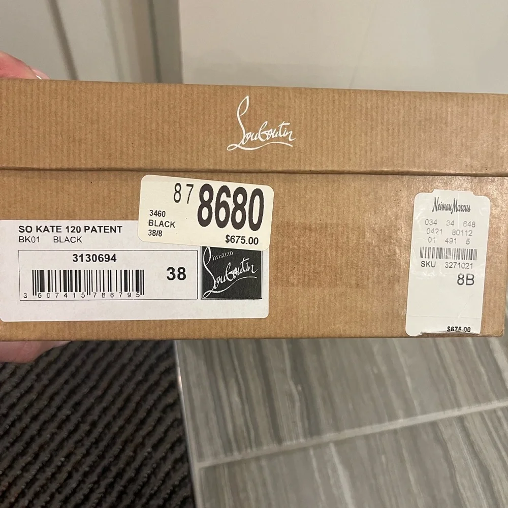 Christian Louboutin
So Kate Patent Pointed-Toe Red Sole Pump - Picture 5 of 7